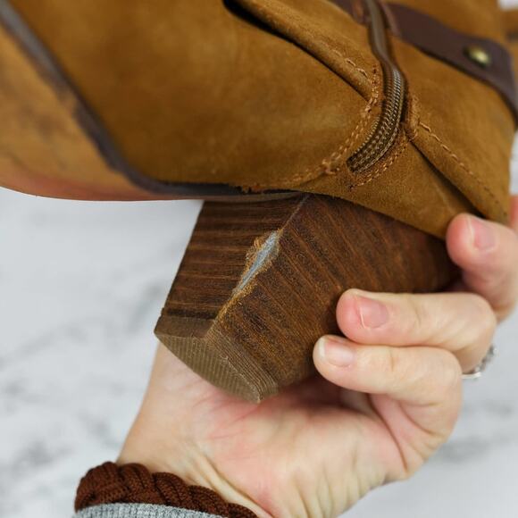 Naughty Monkey Brown Suede Leather Ankle Harness Boots Size 8 Women's - Picture 9 of 9